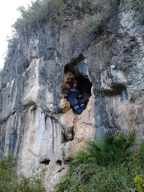 Fotografia de PENJADA DEL BARRANC FONDO, COVA (1 de 4)