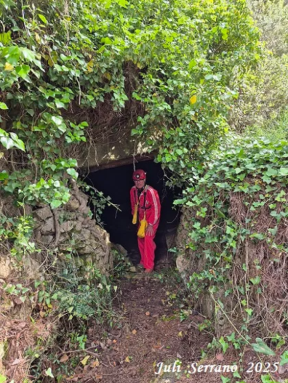 Fotografia de PETITOT, COVA DEL (2 de 6)