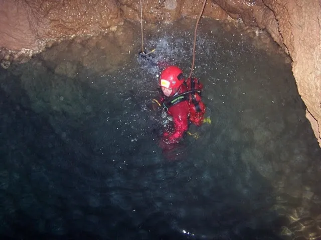 Photograph of CONILL, COVA DEL (13 of 14)