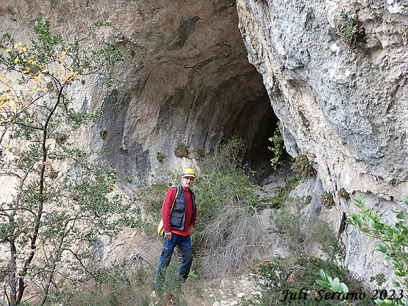 Fotografia de COMELLAR DEL MAS DEL VERD, COVA DEL (2 de 6)