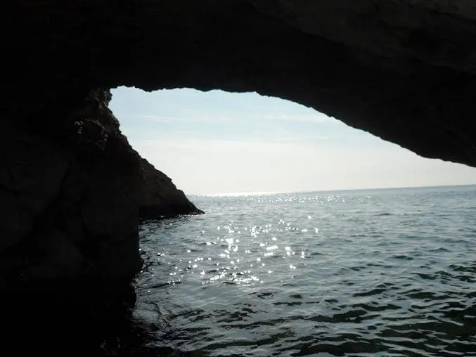 Fotografía de PUNTA DE CALA FORN, COVES DE LA (2 de 8)