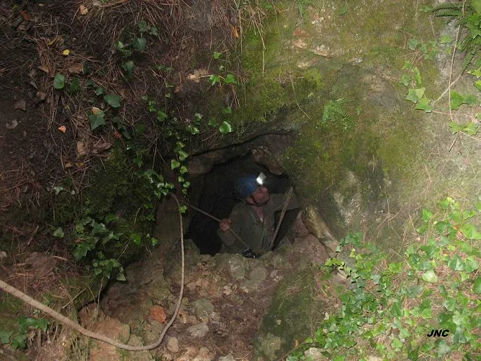 Fotografia de NOU DE L'ORDAL,  AVENC (2 de 4)