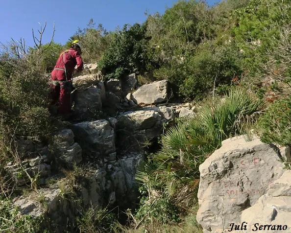 Fotografía de SOLANA DE CA LA TORRE, AVENC DE LA (1 de 12)
