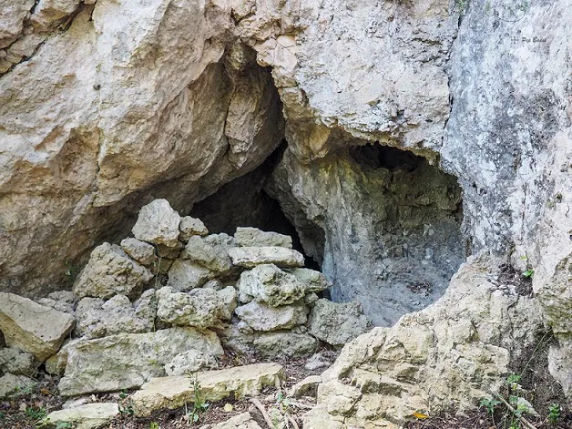 Photograph of CAL PLA, COVA DE (1 of 2)