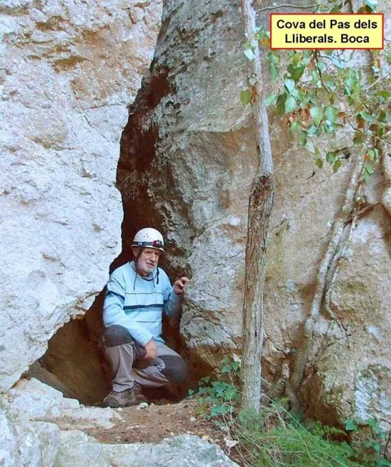 Photograph of PAS DELS LIBERALS, COVA DEL (2 of 5)