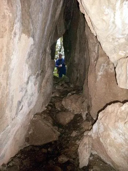 Fotografia de DOU, COVA DE LA (2 de 3)