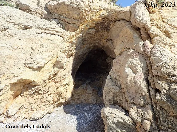 Photograph of SITGES, COVES DE (3 of 4)