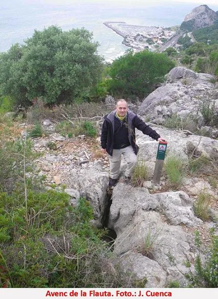 Fotografía de FLAUTA, AVENC DE LA (1 de 2)