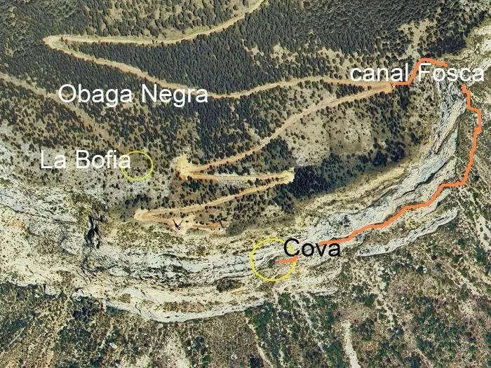 Fotografía de NEGRE DE LA ROCA DE SET COMELLES, FORAT (1 de 2)