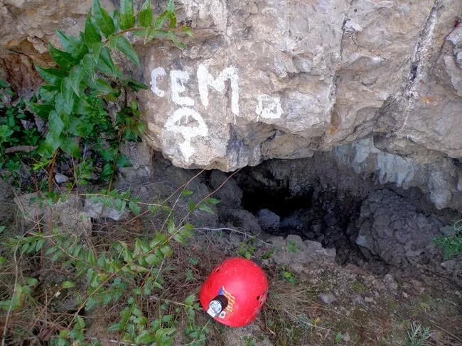 Photograph of CEM, FORAT DEL (2 of 15)