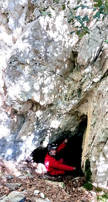 Fotografia de RESCLUSANYS, COVA DE (1 de 5)