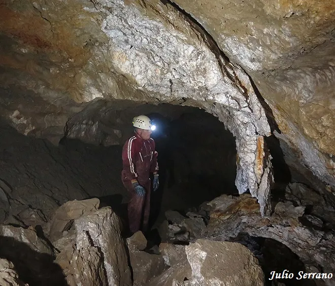 Photograph of ROTGERS (R-2, R3, R-4, R-5, R-6),  COVA DE (11 of 34)