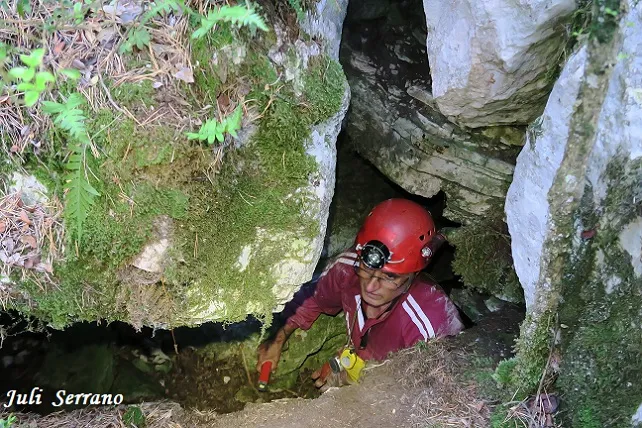Photograph of CAOS, AVENC DEL (2 of 13)
