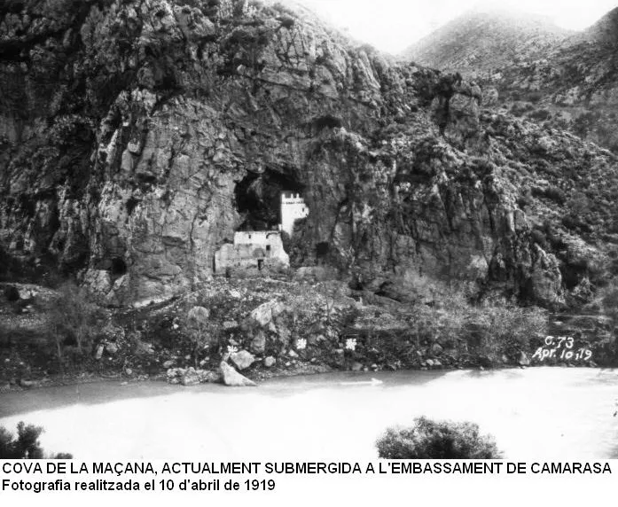 Fotografia de OBAGA DE LA MAÇANA, FORAT DE L' (14 de 14)