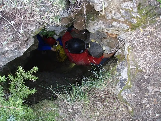 Fotografía de NURIS, AVENC DE LES (4 de 5)