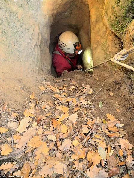 Fotografia de CASTELLCIR, AVENC DE (2 de 7)