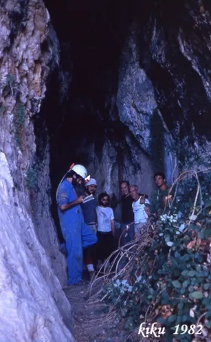Fotografia de NEGRA DE CORÇÀ, COVA (2 de 14)