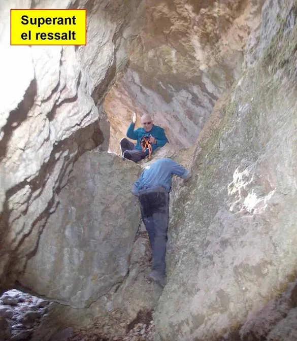 Fotografia de PUIG CUBELL DE VILADA, AVENC DEL (3 de 6)