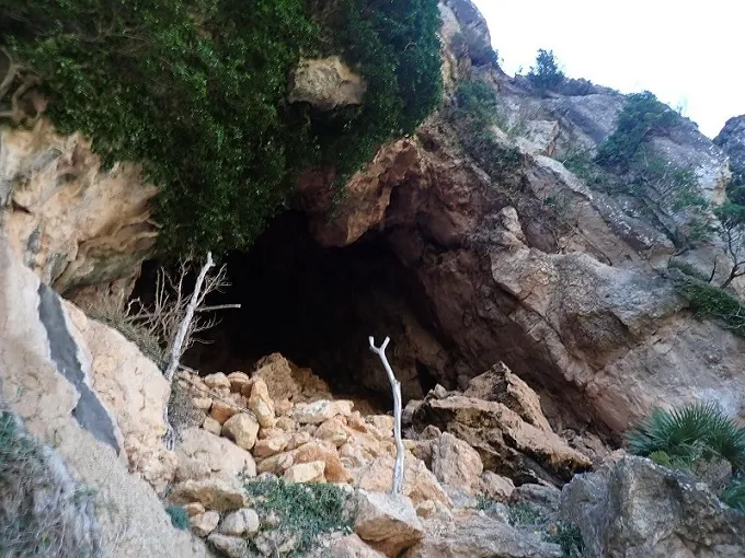 Fotografia de PUNTA DE LA VALL DEL PASTOR, COVA DE LA (2 de 6)