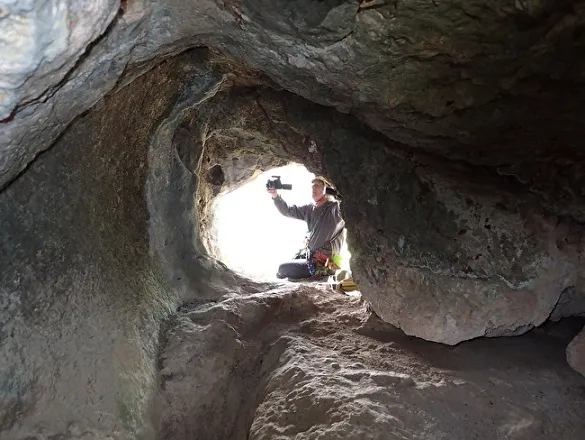 Fotografia de CINGLE DE CAL DURO, COVA DEL (5 de 7)