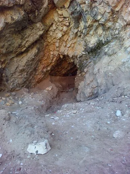 Photograph of REGUEROT DEL CLAVEGAR, COVA DEL (2 of 2)