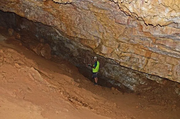 Fotografia de TRES ALLS, COVA DELS (4 de 7)
