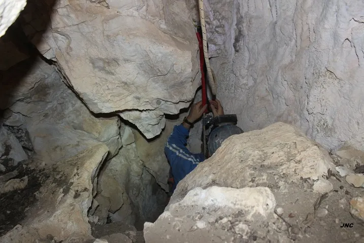 Fotografia de MAS DE PONTONS, COVA-AVENC DEL (5 de 5)