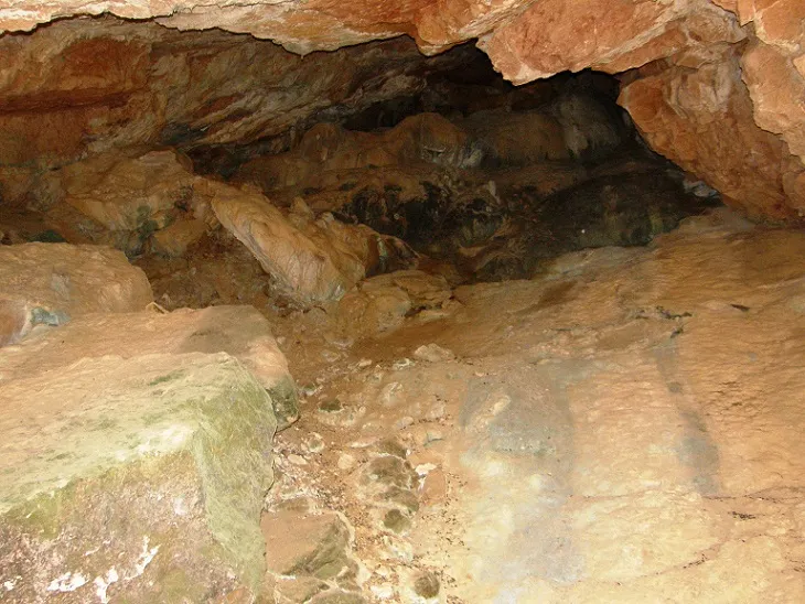 Fotografia de AIGUA DEL PAS NOU, COVA DE L' (3 de 8)