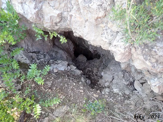 Photograph of CEM, FORAT DEL (3 of 15)