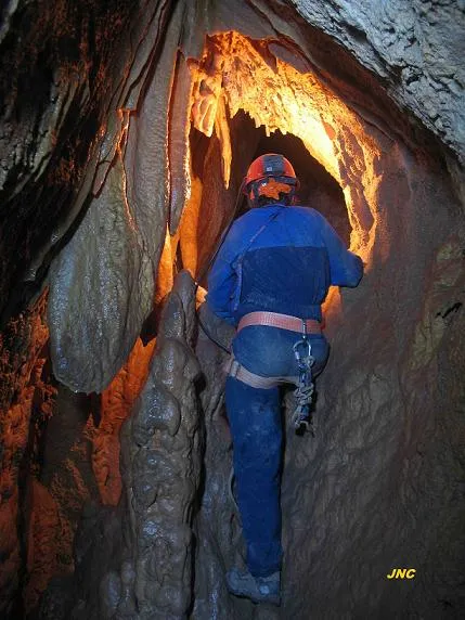 Fotografía de ARTÚS-FORAT DEL VENT, COVA D' (4 de 8)