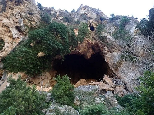 Fotografia de PUNTA DE LA VALL DEL PASTOR, COVA DE LA (1 de 6)