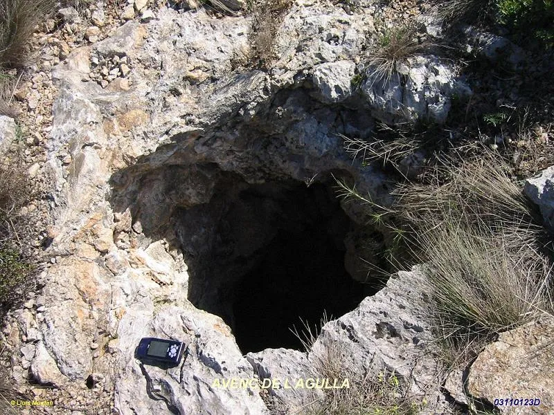 Fotografía de AGULLA, AVENC DE L' (1 de 3)