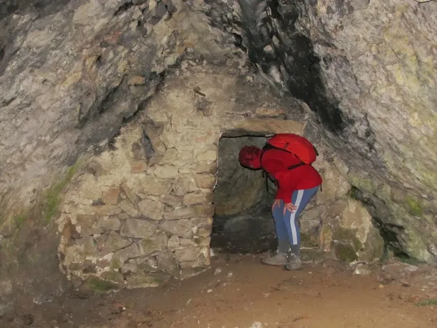 Photograph of CURRO-FONT DELS ADELLS, COVA DEL (4 of 4)