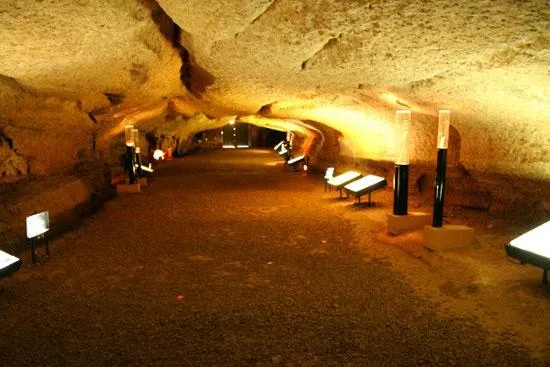 Photograph of ESPLUGA, COVA DE L' (6 of 18)