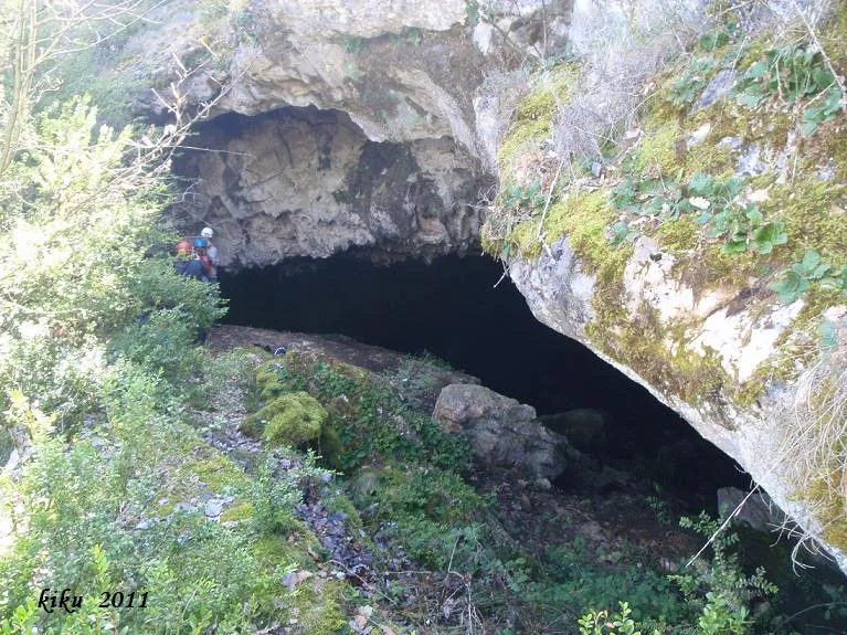Photograph of NEGRA DE MATA-SOLANA, COVA (1 of 9)