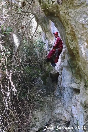 Fotografía de BARRANC DELS ESCLOTS, AVENC DEL (7 de 12)