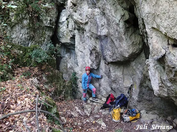 Fotografía de CARBONERA, AVENC DE LA (1 de 9)
