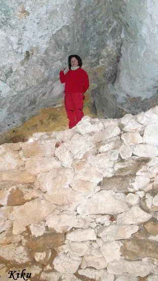 Fotografía de CELLER DEL FUSTER, COVA AVENC DEL (2 de 4)