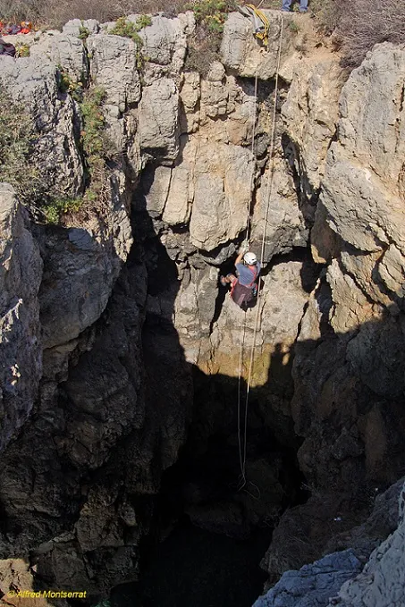 Photograph of GOS, COVA DEL (2 of 4)