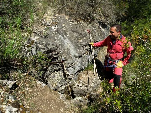 Fotografia de PENYES DEL FUSTER, AVENC DE LES (2 de 5)