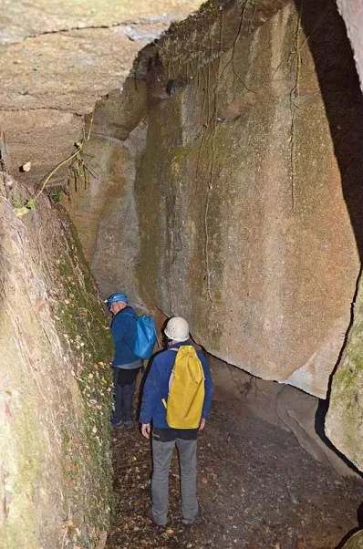 Photograph of MOLERA D'AUSIÓ, BAUMES DE LA (6 of 7)