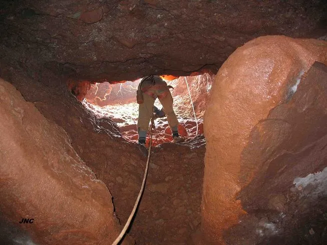 Fotografia de CAVALL DE LA BARATA, AVENC DEL (2 de 3)