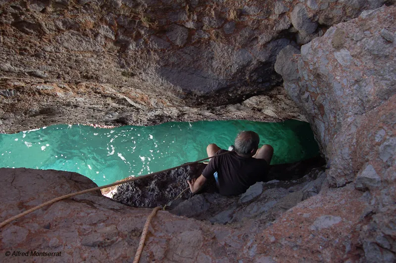 Photographie de AIGUADOLÇ, COVES DE L' (2 sur 2)