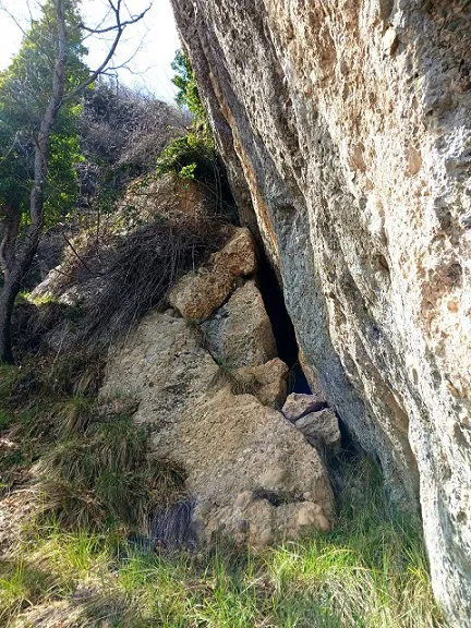 Fotografia de ARENY, COVA DE L' (1 de 6)
