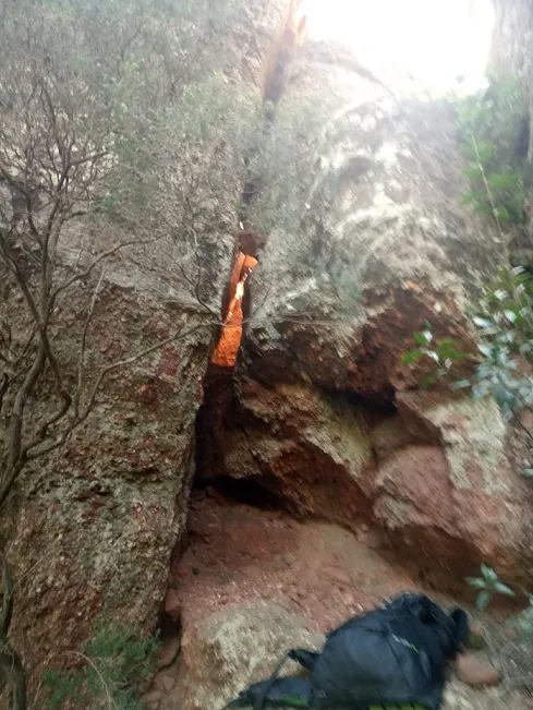 Fotografía de SERRA DE CAN VALENT, FORADADA Nº2 DE LA (1 de 4)