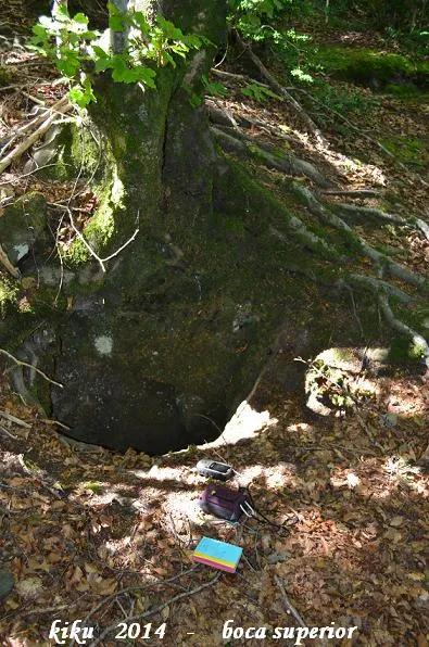 Photograph of CAN ROCA ROJA Nº2, AVENC DE (4 of 4)