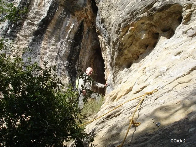 Fotografía de SALT DE L'INFERN, COVES DEL (2 de 3)