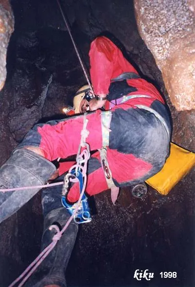 Fotografia de SERRAT DE LA MORELLA, AVENC DEL (2 de 3)
