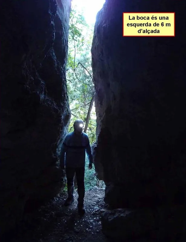 Photograph of PAS DELS LIBERALS, COVA DEL (3 of 5)