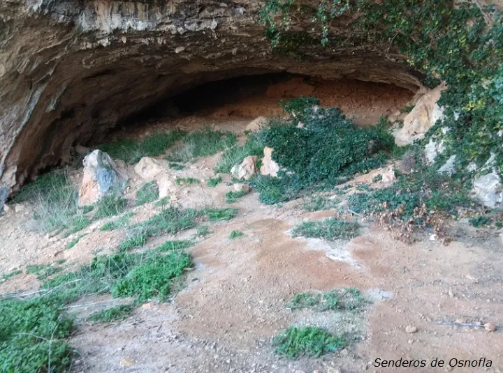 Fotografia de PAS DEL SASTRE, COVA-AVENC DEL (1 de 3)